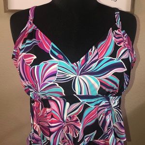 🎉3/$20🎉St. John’s Bay Swim Top- Size 14